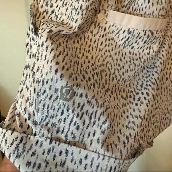 Lululemon Spring Break Away Shorts White Dottie Dash Print - Picture 5 of 5